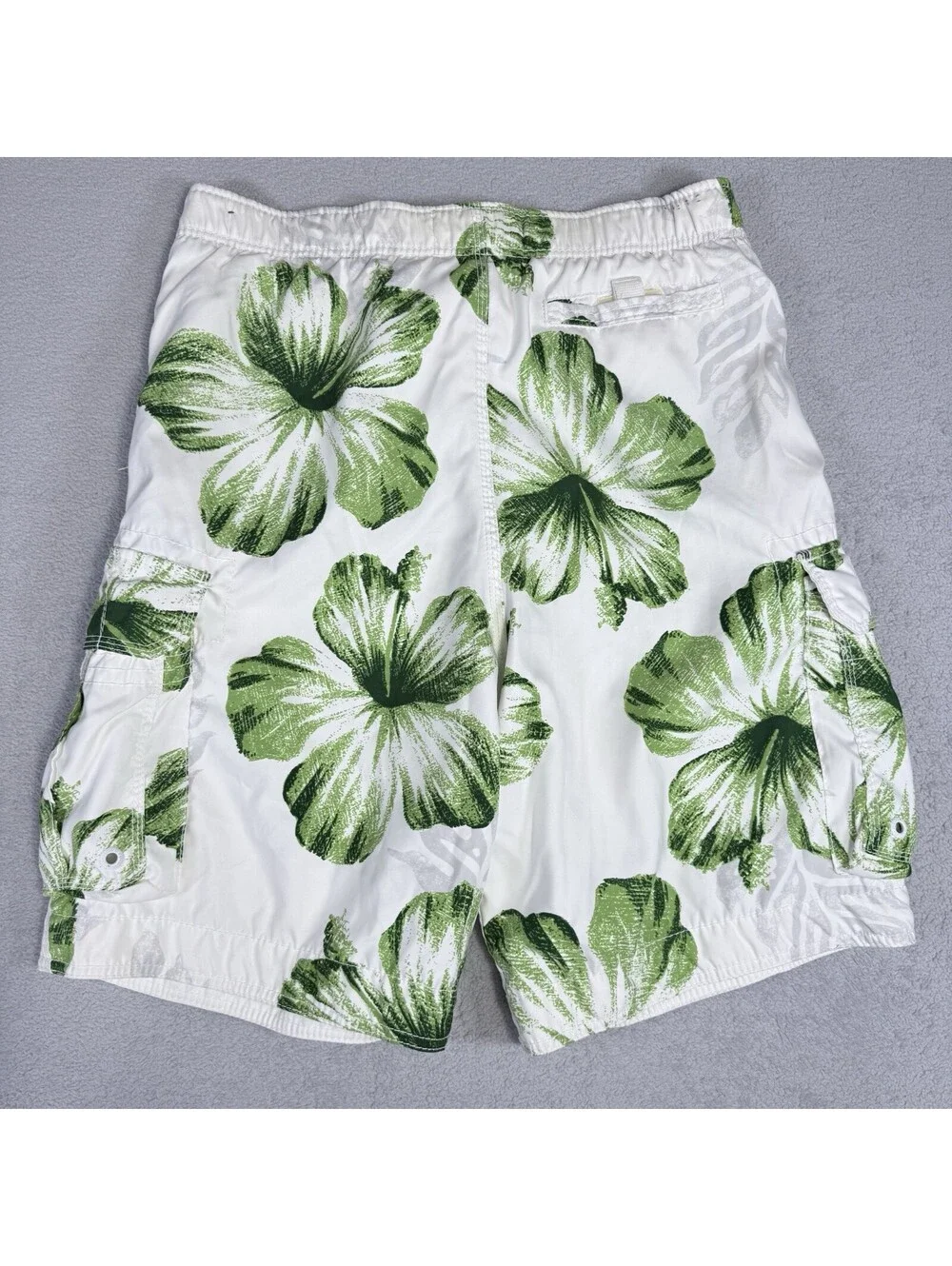 Vintage Y2K Abercrombie & Fitch Men Green & White Floral Cargo Swim Trunks Sz M
